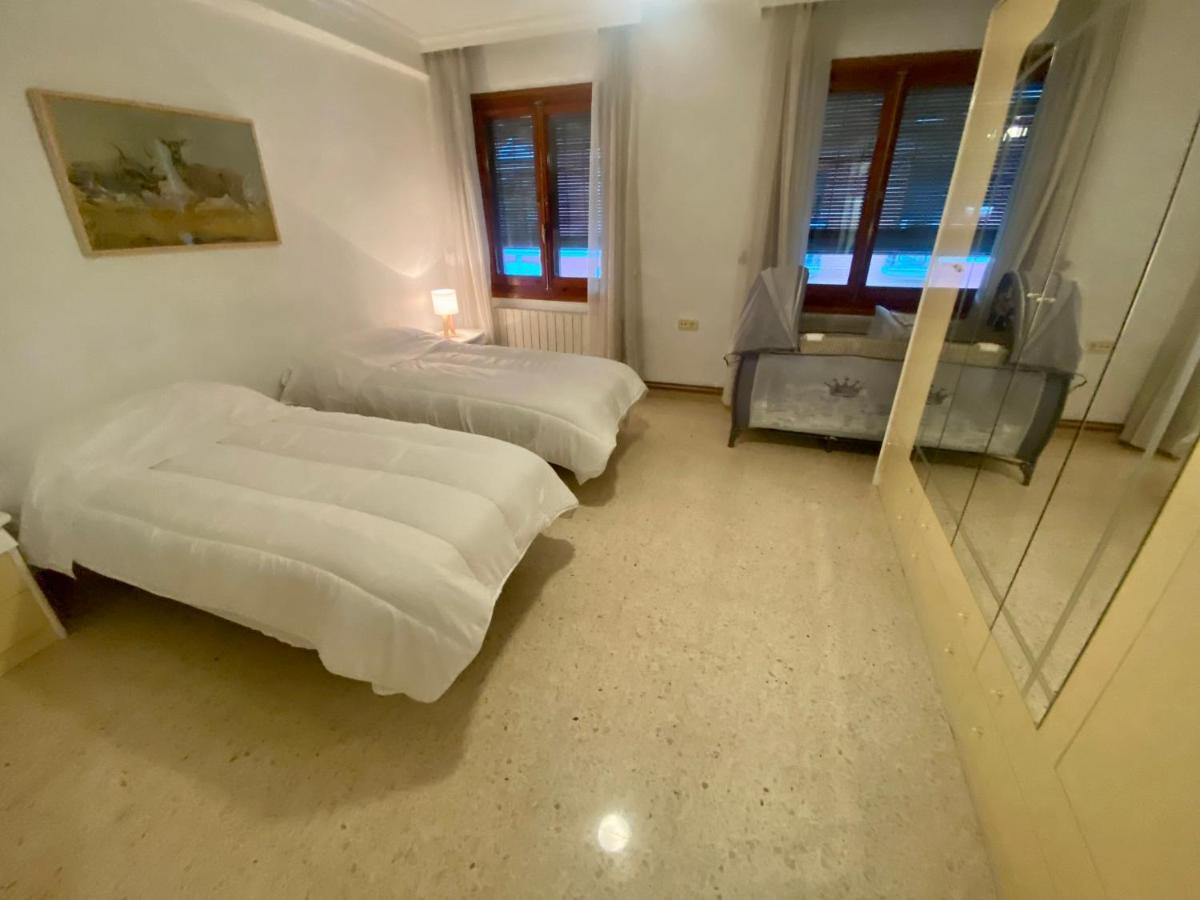 Charming Home In Lorca  Buitenkant foto